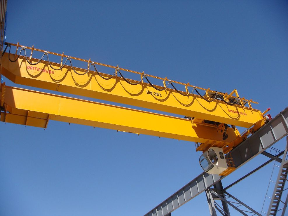 overhead-crane-vs-hoists